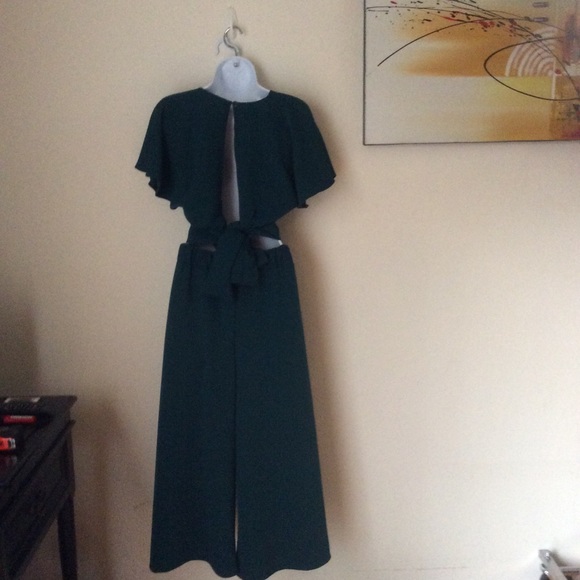 Green crop top and pants combo. - Picture 2 of 2